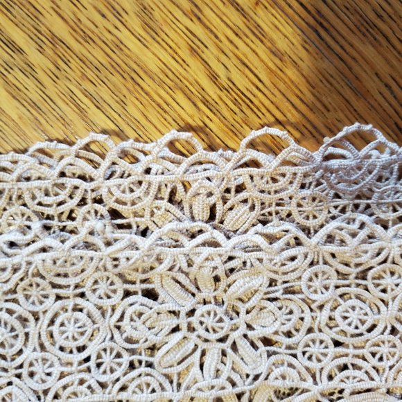 4 ITALIAN NEEDLE LACE RETICELLA PLACEMATS ACORN - Picture 6 of 13